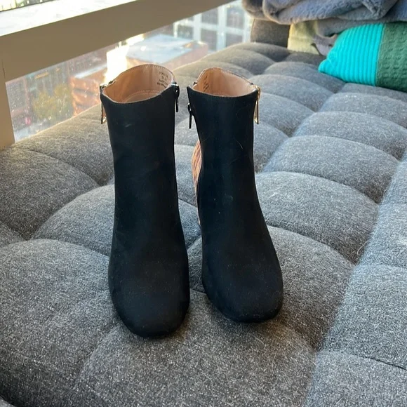 Colorblock Animal Print Booties - Picture 4 of 7